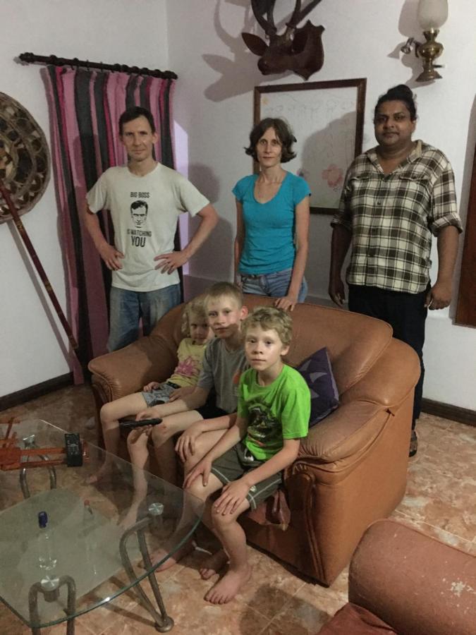 Villa25 Homestay Free Pick Up From The Centre Kandy Eksteriør bilde