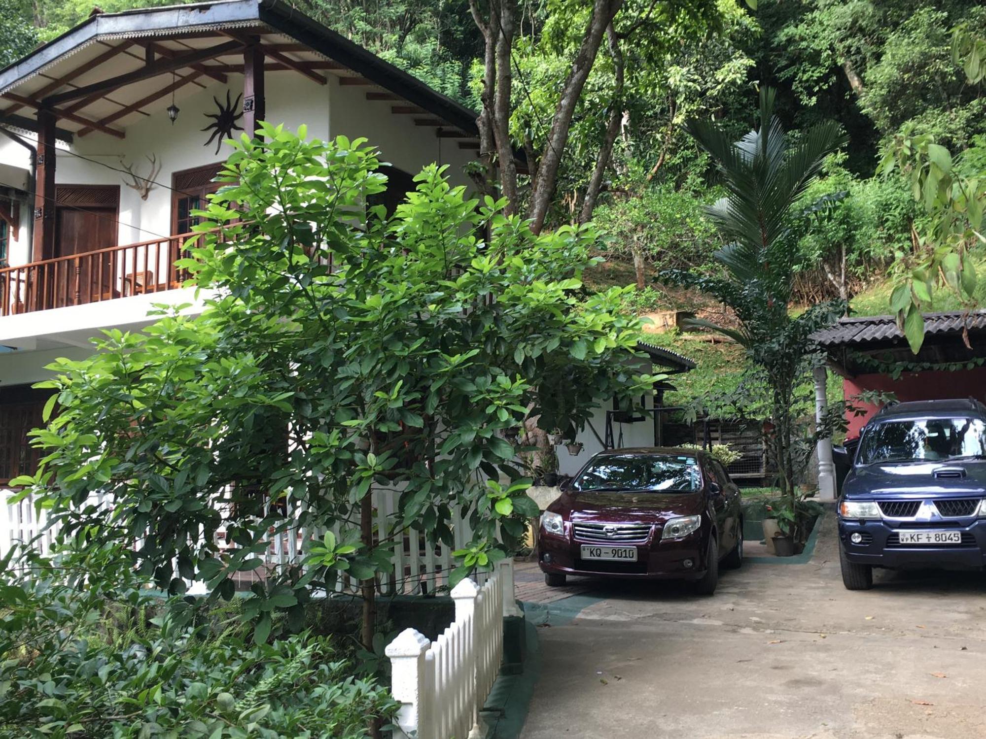 Villa25 Homestay Free Pick Up From The Centre Kandy Eksteriør bilde