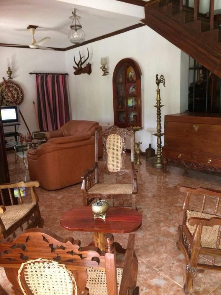Villa25 Homestay Free Pick Up From The Centre Kandy Eksteriør bilde